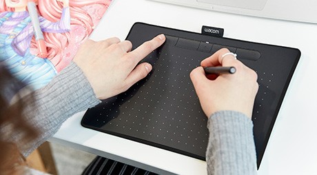 WACOM Intuos M Bluetooth - Schwarz